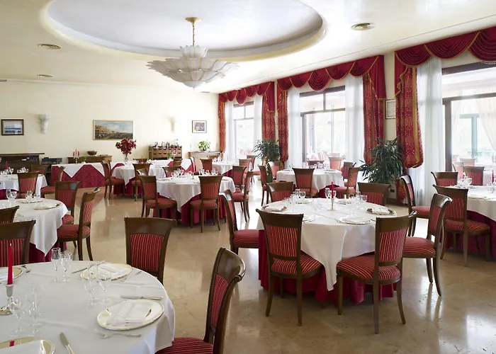 Pace Park Bolognese Hotel 4*