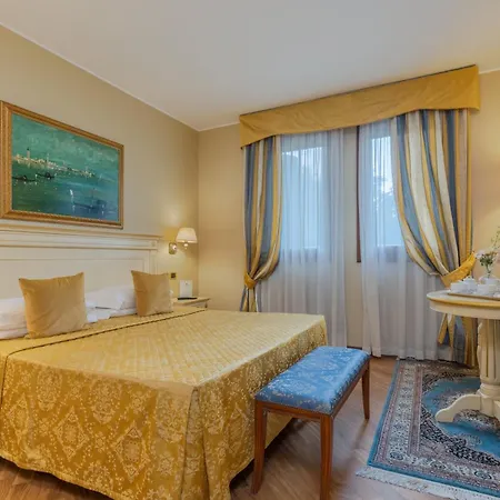 Pace Park Bolognese Hotel 4*