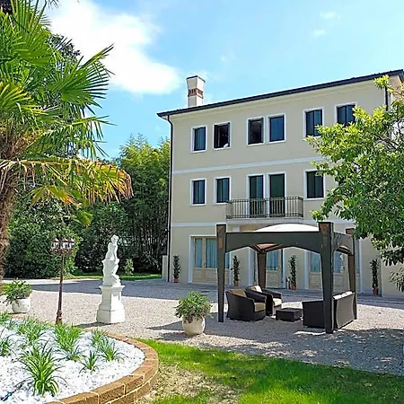 Pace Park Bolognese Hotel 4*
